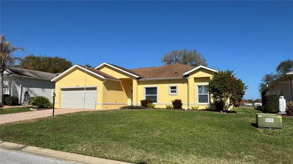 Property Slideshow image 2 of 100 | 5024 long meadow dr, Leesburg, FL, 34748