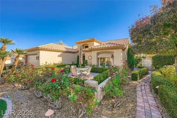 Property Slideshow image 3 of 28 | 10737 shackleton dr, Las Vegas, NV, 89134