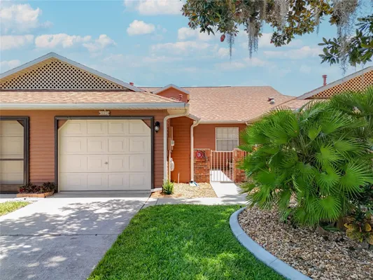 Property Slideshow image 3 of 55 | 5530 rosewall cir, Leesburg, FL, 34748