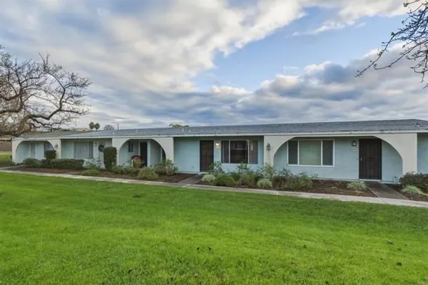 Property Slideshow image 3 of 24 | 3592 boussock ln, Oceanside, CA, 92057