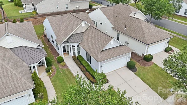 Property Slideshow image 2 of 32 | 17510 hawks view dr, Fort Mill, SC, 29707