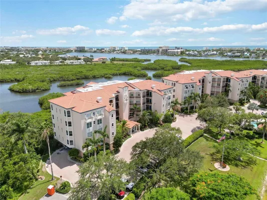 Property Slideshow image 2 of 41 | 5450 eagles point cir 405, Sarasota, FL, 34231