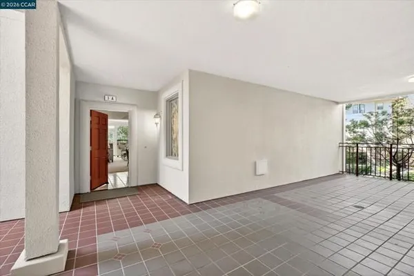 Property Slideshow image 3 of 25 | 5913 horsemans canyon dr 5a, Walnut Creek, CA, 94595
