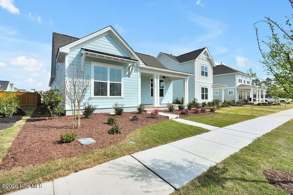 Property Slideshow image 3 of 50 | 388 longhill dr, Wilmington, NC, 28412