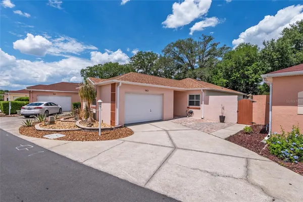 Property Slideshow image 2 of 45 | 963 avalon ave, The Villages, FL, 32159