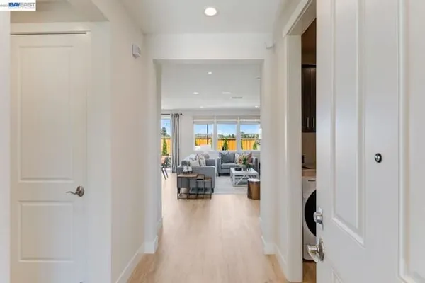 Property Slideshow image 3 of 30 | 1306 parkcrest cir, Manteca, CA, 95336