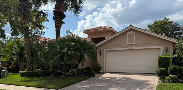 Property Slideshow image 2 of 40 | 4938 sandy brook cir, Wimauma, FL, 33598