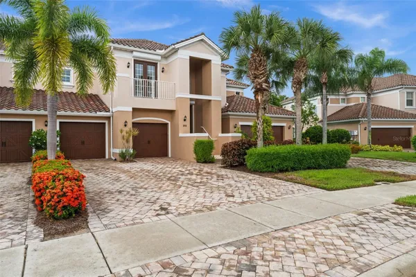 Property Slideshow image 2 of 67 | 10391 glastonbury cir 202, Fort Myers, FL, 33913
