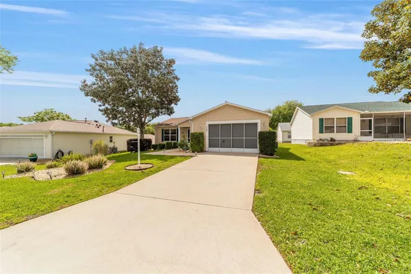 Property Slideshow image 3 of 43 | 17040 se 96th chapelwood cir, The Villages, FL, 32162