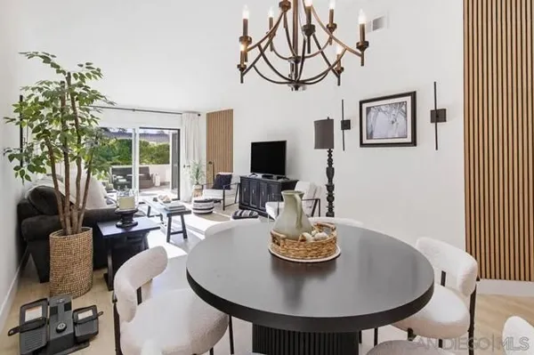 Property Slideshow image 2 of 41 | 12795 via moura, San Diego, CA, 92128