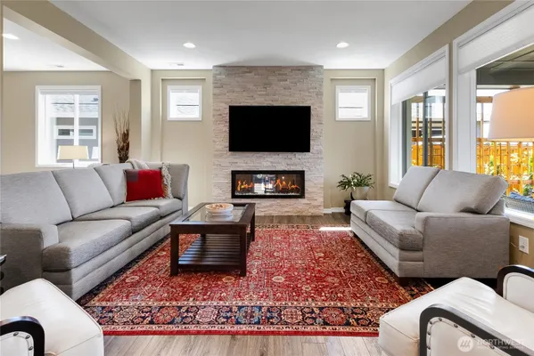 Property Slideshow image 3 of 40 | 14808 182nd ave e unit e, Bonney Lake, WA, 98391