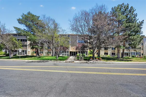 Property Slideshow image 3 of 34 | 3184 s heather gardens way 408, Aurora, CO, 80014