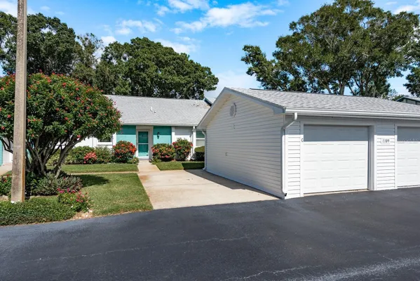 Property Slideshow image 3 of 62 | 1109 tartan dr c, Palm Harbor, FL, 34684