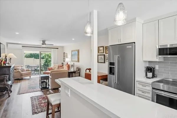 Property Slideshow image 2 of 38 | 1716 kellington pl, Encinitas, CA, 92024