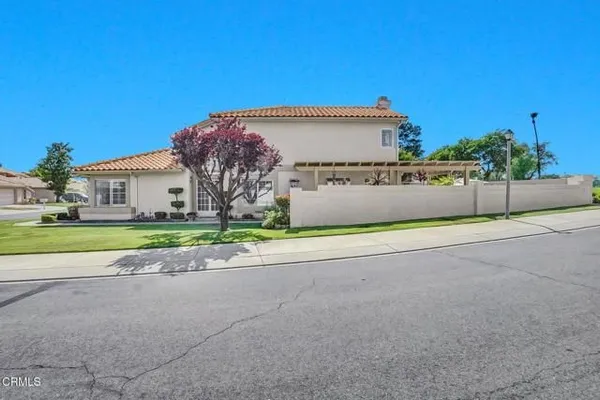 Property Slideshow image 3 of 60 | 885 oakland hills dr, Banning, CA, 92220