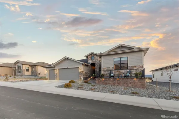 Property Slideshow image 3 of 40 | 125 scrubjay ln, Castle Rock, CO, 80104