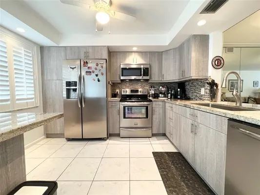 Property Slideshow image 3 of 40 | 3002 portofino isle e3, Coconut Creek, FL, 33066