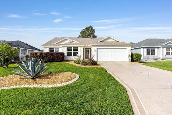 Property Slideshow image 3 of 56 | 8288 se 176th lawson loop, The Villages, FL, 32162