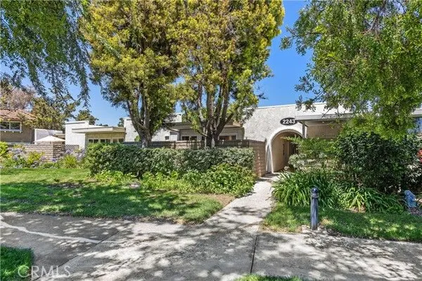 Property Slideshow image 2 of 46 | 2243 via puerta, Laguna Woods, CA, 92637