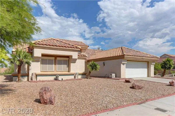 Property Slideshow image 2 of 32 | 2516 highvale dr, Las Vegas, NV, 89134