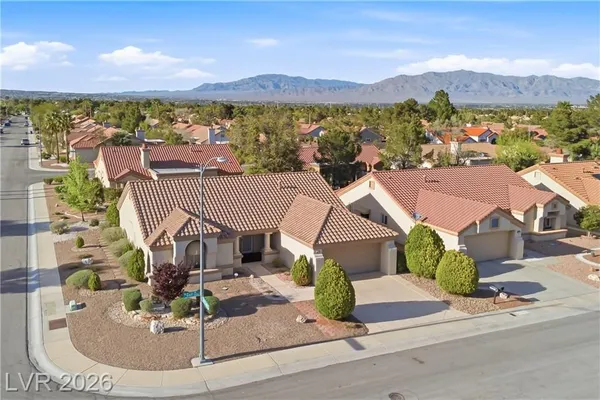Property Slideshow image 2 of 54 | 8524 gull dr, Las Vegas, NV, 89134