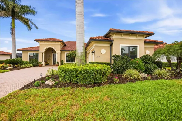 Property Slideshow image 2 of 94 | 10944 bullrush dr, Venice, FL, 34293