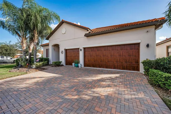 Property Slideshow image 2 of 55 | 16833 banner shell pl, Wimauma, FL, 33598