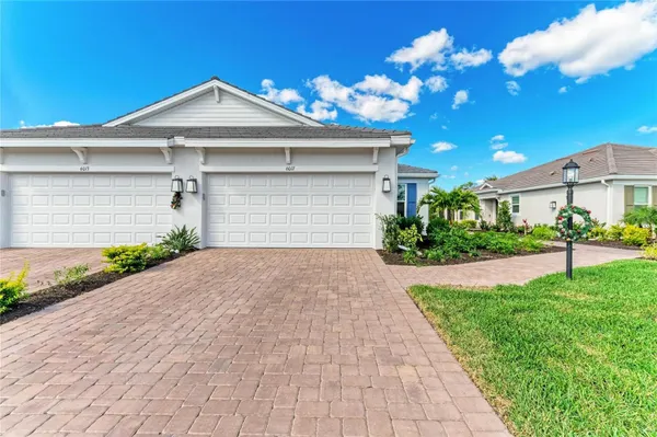 Property Slideshow image 2 of 67 | 6017 mesa gln, Bradenton, FL, 34203