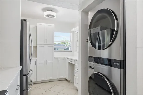 Property Slideshow image 2 of 19 | 7860 palm aire ln 103, Sarasota, FL, 34243