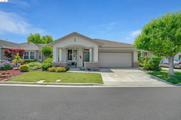 Property Slideshow image 2 of 39 | 1436 bismarck ln, Brentwood (Cc), CA, 94513