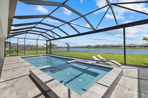 Property Slideshow image 2 of 52 | 4423 pond brook ct, Bradenton, FL, 34211