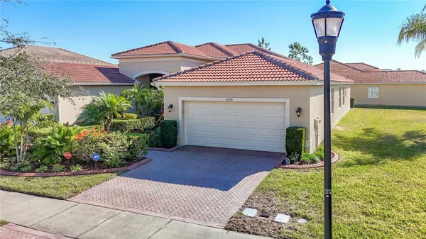 Property Slideshow image 2 of 84 | 4935 marble springs cir, Wimauma, FL, 33598
