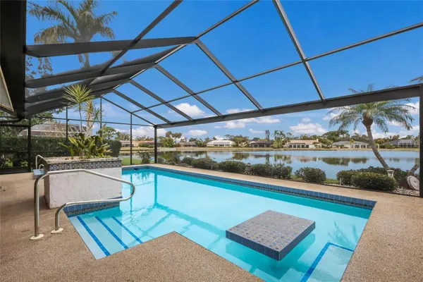 Property Slideshow image 2 of 53 | 6821 country lakes cir, Sarasota, FL, 34243