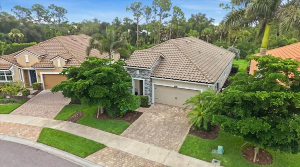Property Slideshow image 3 of 52 | 11595 renaissance blvd, Venice, FL, 34293
