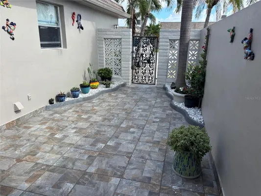 Property Slideshow image 3 of 14 | 457 boca ciega point blvd n, Saint Petersburg, FL, 33708