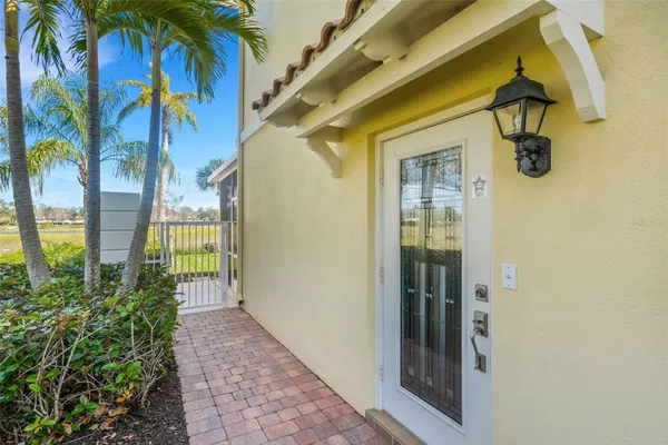 Property Slideshow image 2 of 54 | 7812 bergamo ave, Sarasota, FL, 34238
