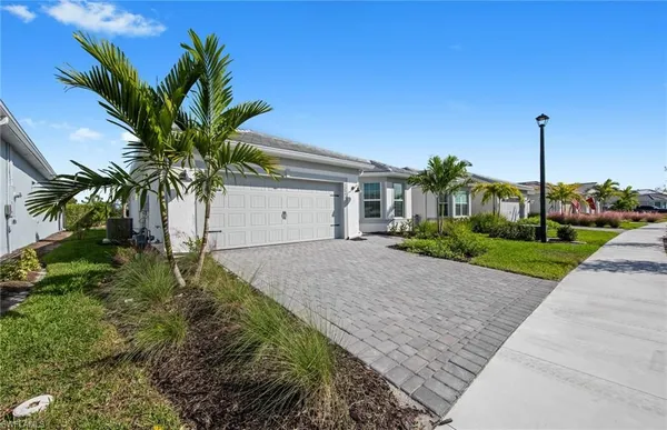 Property Slideshow image 3 of 33 | 12416 basalt ln, Alva, FL, 33920