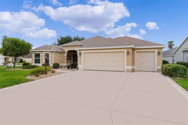 Property Slideshow image 3 of 46 | 1652 zanzibar pl, The Villages, FL, 32162