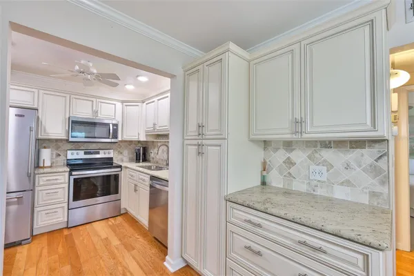 Property Slideshow image 2 of 47 | 205 kings blvd 55, Sun City Center, FL, 33573