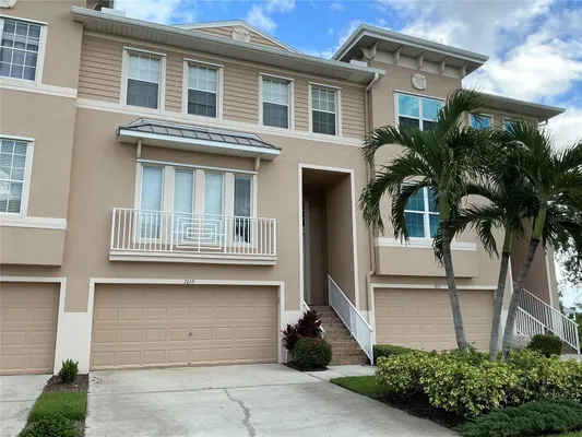 Property Slideshow image 2 of 38 | 7059 islamorada cir, Seminole, FL, 33777