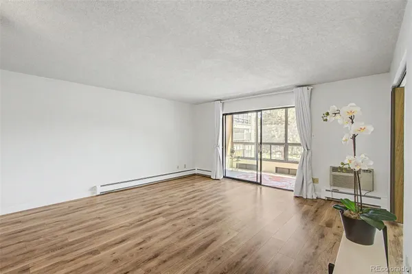 Property Slideshow image 3 of 30 | 13961 e marina dr 206, Aurora, CO, 80014