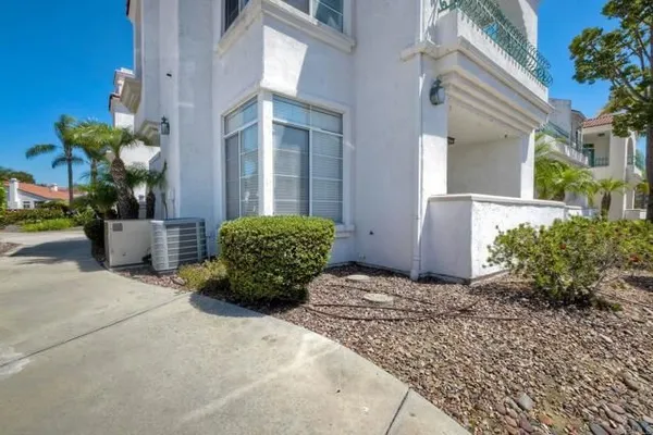 Property Slideshow image 3 of 34 | 3375 genoa way 144, Oceanside, CA, 92056