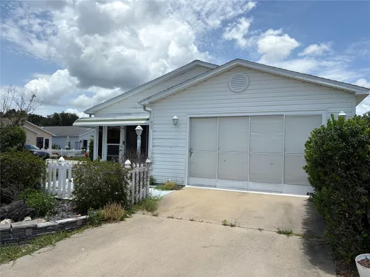 Property Slideshow image 2 of 18 | 731 dumas st, Lady Lake, FL, 32159