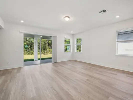 Property Slideshow image 3 of 12 | 1332 oakhaven ave, Ormond Beach, FL, 32174