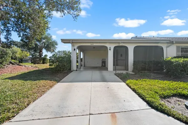 Property Slideshow image 2 of 47 | 1602 hovington cir, Sun City Center, FL, 33573