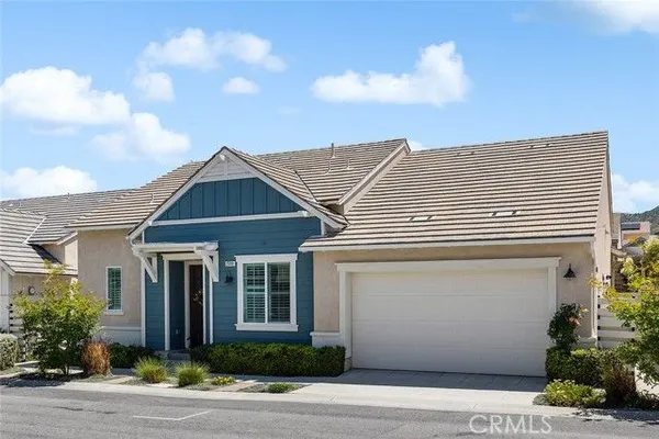Property Slideshow image 2 of 40 | 25118 citron ln, Canyon Country, CA, 91387