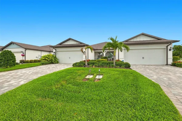 Property Slideshow image 2 of 79 | 10208 coastal shores dr, Parrish, FL, 34219