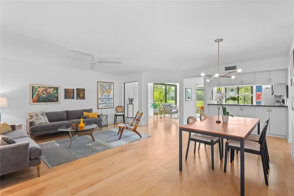 Property Slideshow image 3 of 33 | 5226 landings blvd 102, Sarasota, FL, 34231