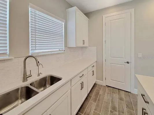 Property Slideshow image 3 of 24 | 11019 devonbridge dr, Palmetto, FL, 34221