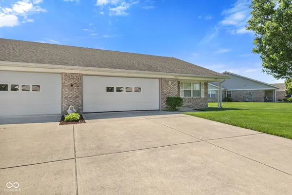 Property Slideshow image 2 of 29 | 7947 bentley commons dr, Indianapolis, IN, 46259